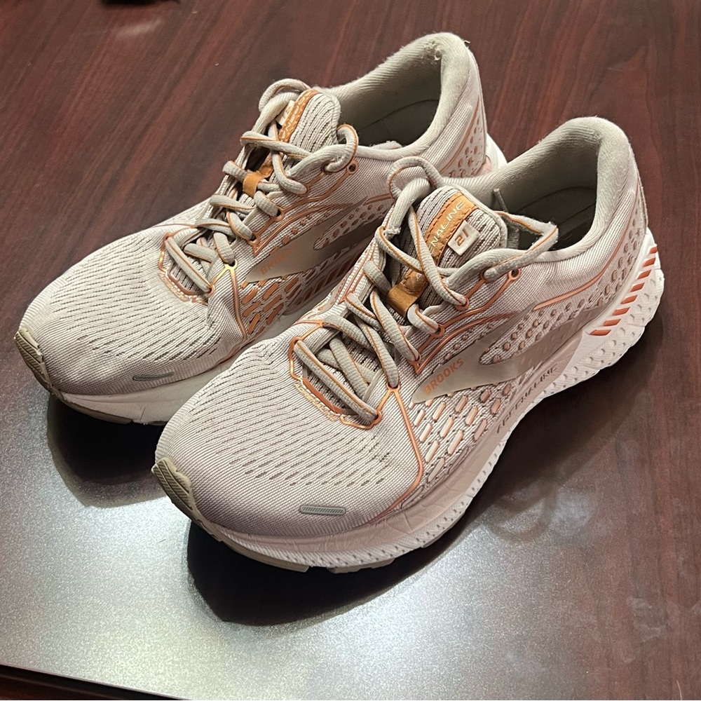 Brooks Adrenaline GTS